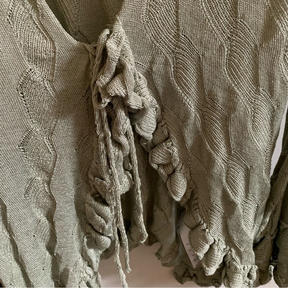 Brand NWOT Free People beige crochet cardigan bell sleeves, size M - Picture 7 of 10